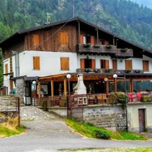 Rifugio Stella Alpina Saviore dell'Adamello Exterior photo