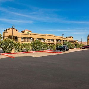 Econo Lodge Hesperia - Victorville I-15 Exterior photo