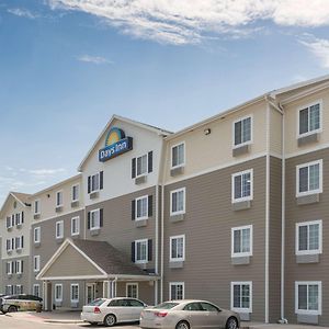 Days Inn & Suites By Wyndham Rochester South Exterior photo