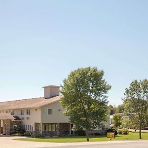 Super 8 By Wyndham Cresco Ia Exterior photo