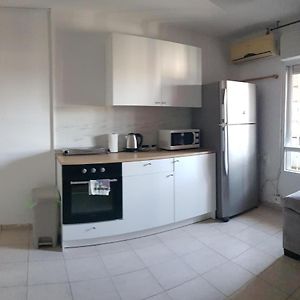 Cozy Flat With Parking Well-Placed Near Tlv Airport Lod Exterior photo