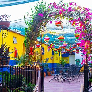 Hotel Media Luna Guadalajara Exterior photo