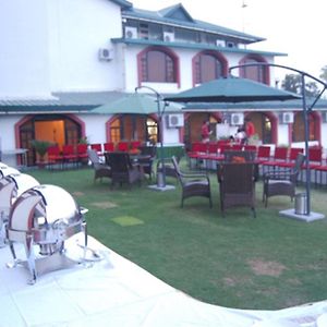 Hotel The Grand Raj Pālampur Exterior photo