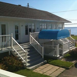 Hotel-Motel Fleur De Lys Percé Exterior photo