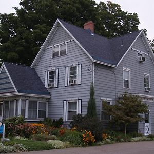 Four Creeks Bed&Breakfast Fairview (Erie County) Exterior photo