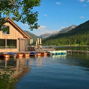 Strandhotel Am Weissensee Exterior photo