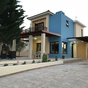 Villa Joan Agios Theodoros Exterior photo