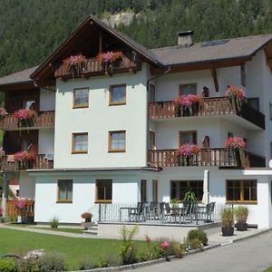 Pension Haus Edelweiss Weissensee Exterior photo