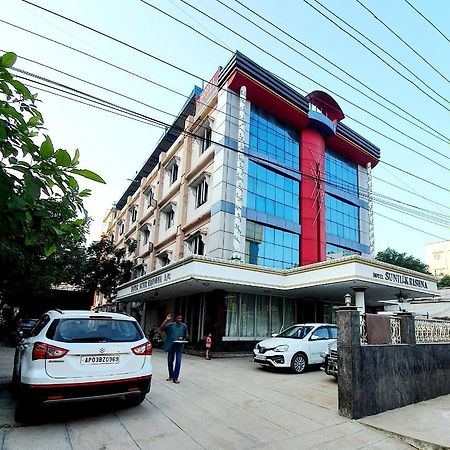 Hotel Sunilkrishna Tirupati Exterior foto
