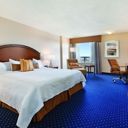 Best Western Premier Calgary Plaza Hotel & Conference Centre Exterior foto
