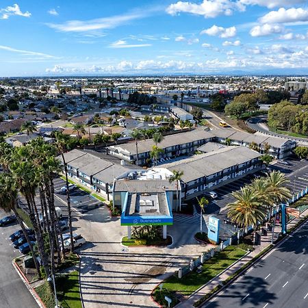 The Buena Park Hotel & Suites Exterior foto