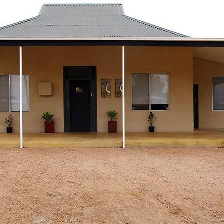 Artmecca Holiday House Broken Hill Exterior foto