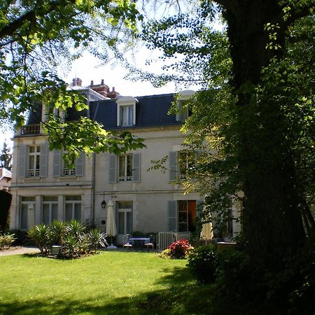 Hôtel Les Maréchaux Auxerre Exterior foto