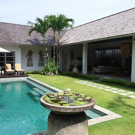 Villa Kamboon Kuta Lombok Exterior foto