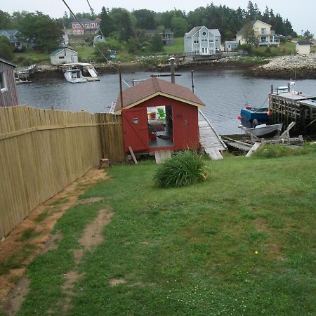 Sal'S Bed And Breakfast By The Sea Herring Cove Exterior foto