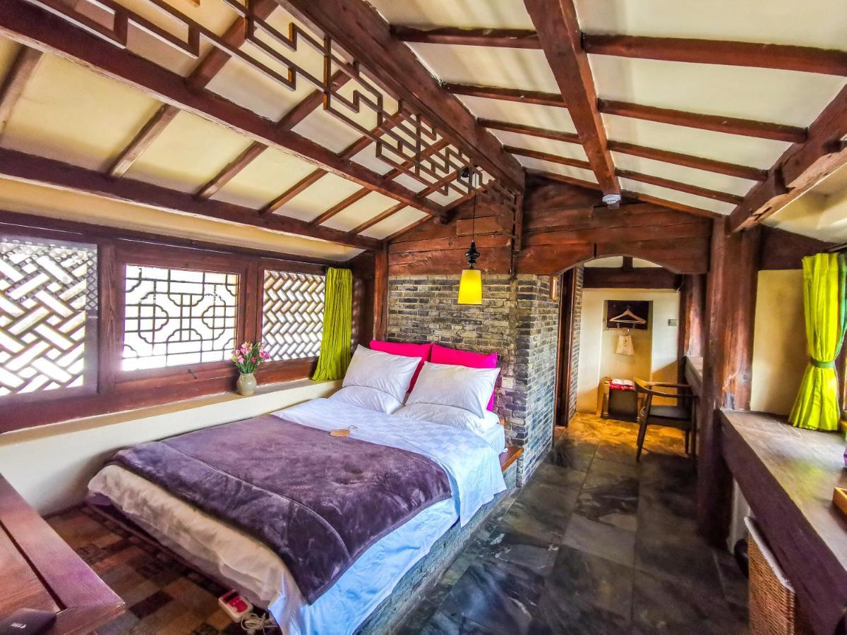 Blossom Hill Inn - Weavingland Lijiang  Exterior foto