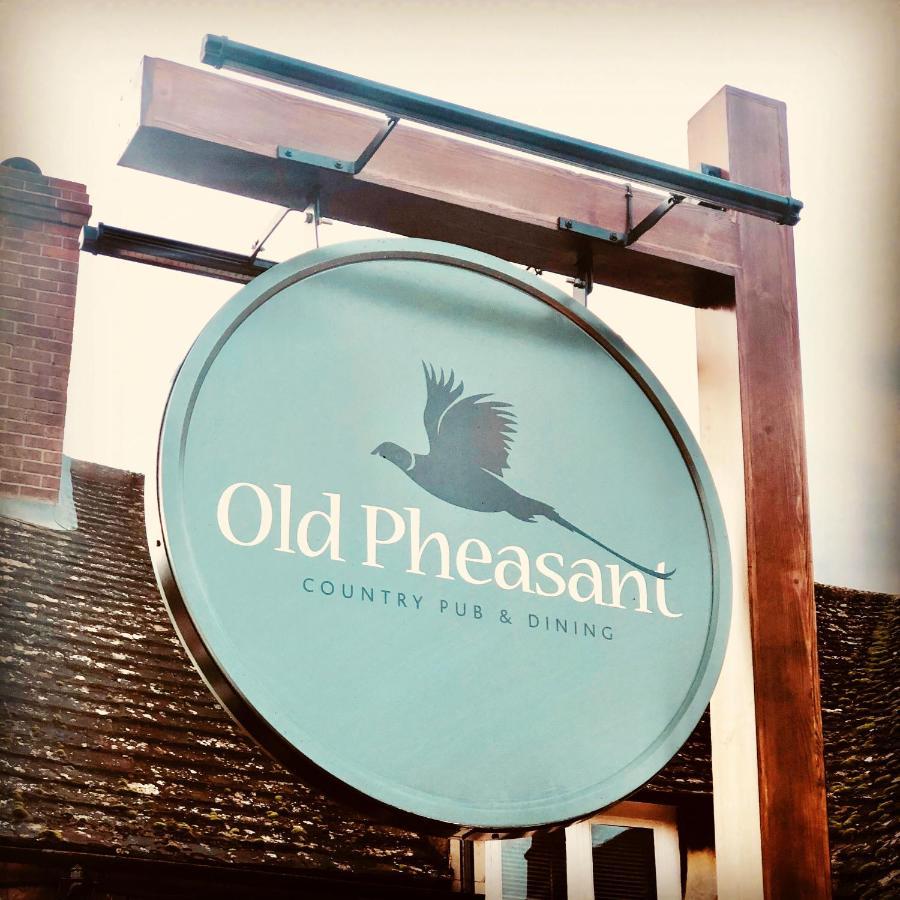 The Old Pheasant Hotel Glaston Exterior foto