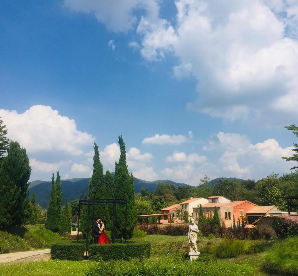 La Toscana Suan Phueng Exterior foto