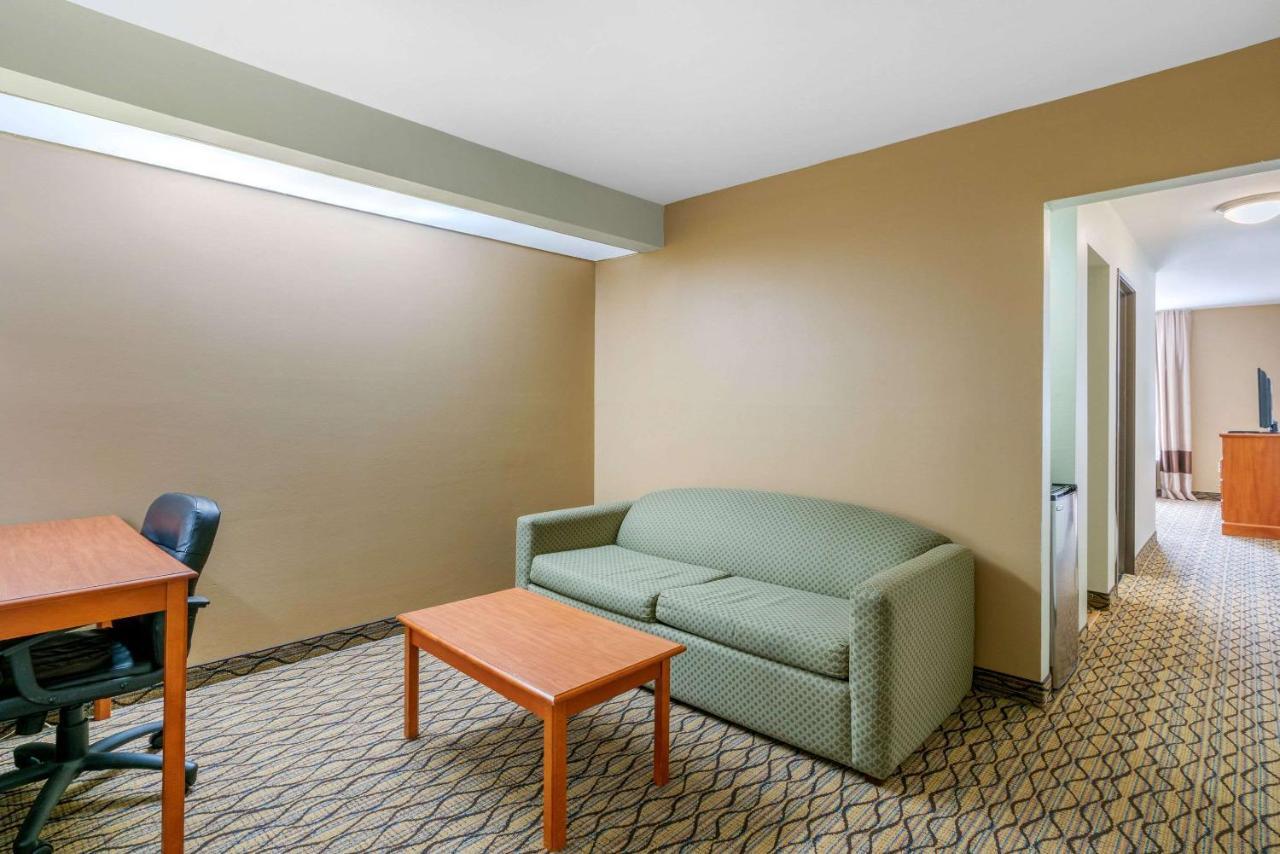 Quality Inn & Suites - Jefferson City Exterior foto
