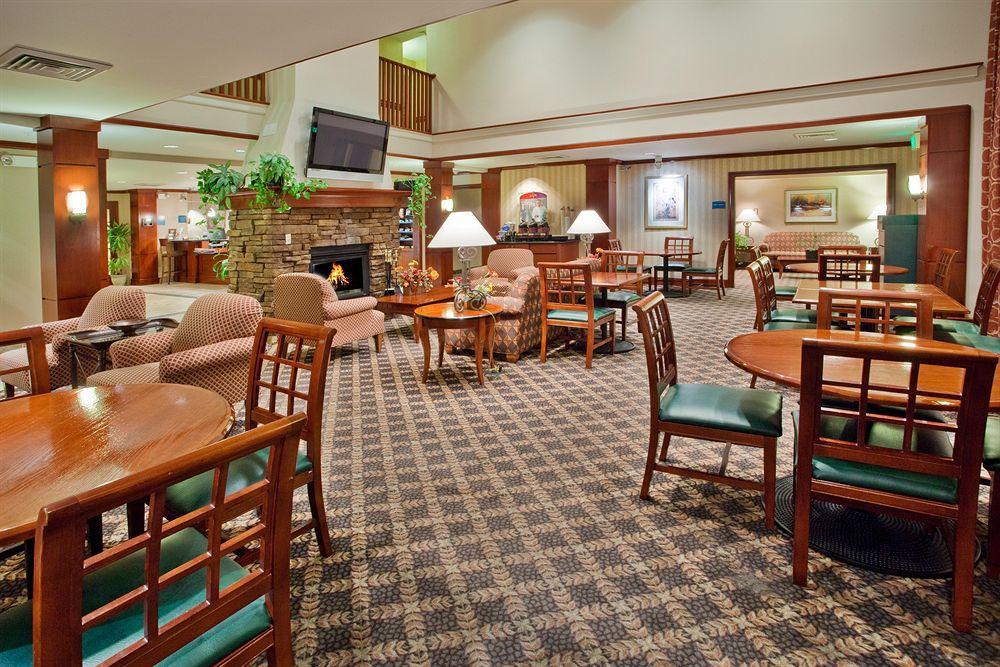 Staybridge Suites Grand Rapids-Kentwood, An Ihg Hotel Restaurante foto