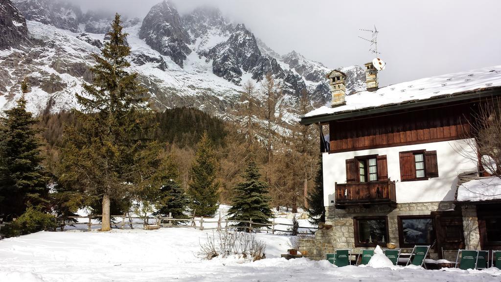 Hotel Locanda Belvedere Courmayeur Exterior foto