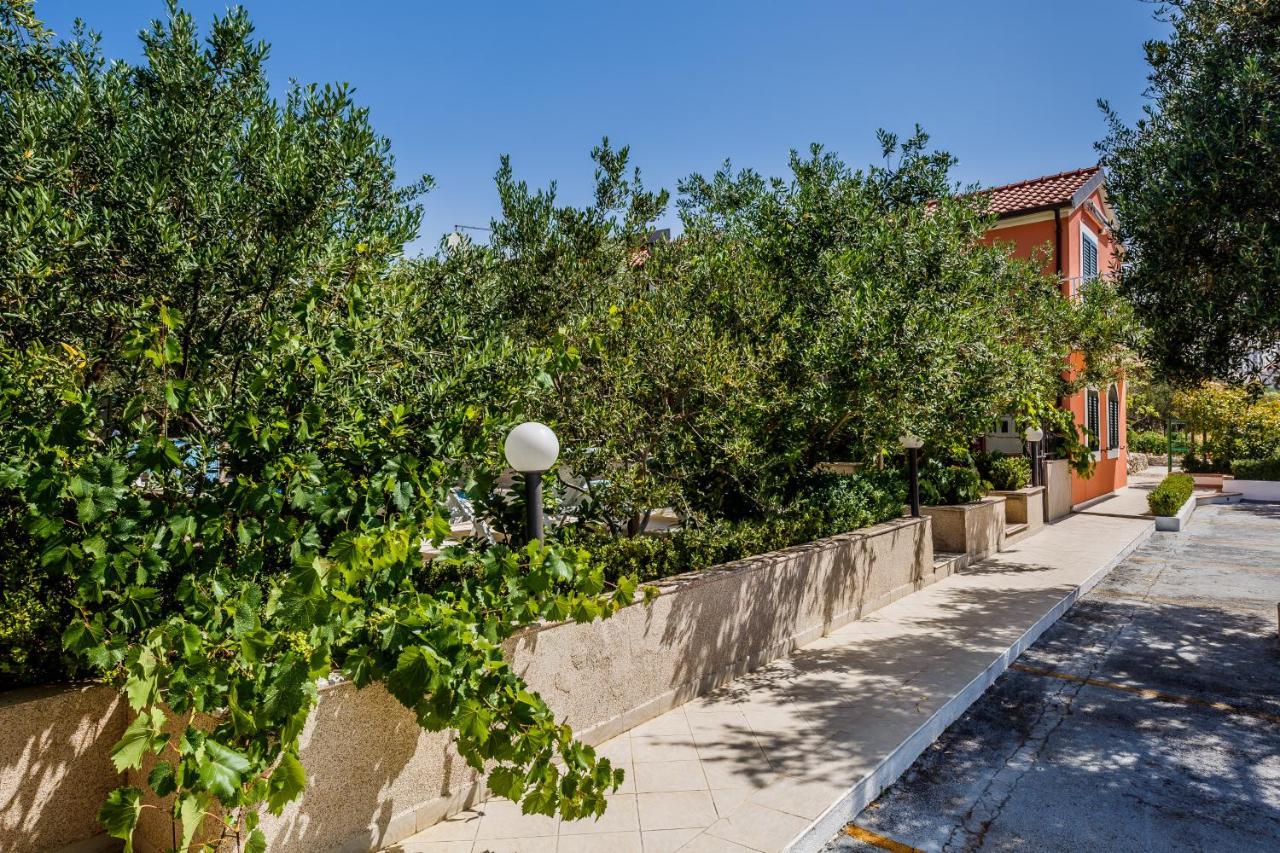 Villa Rustica Dalmatia Seget Vranjica Exterior foto