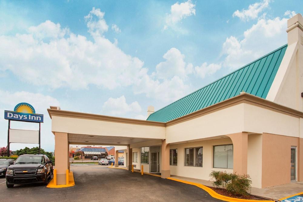 Days Inn By Wyndham Chester Exterior foto