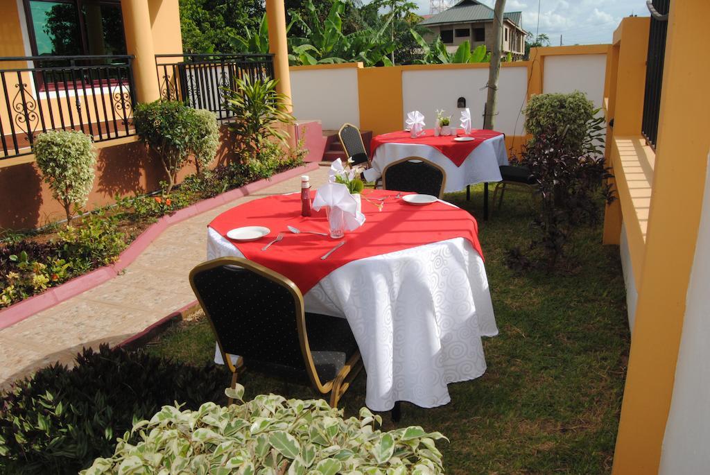 Okumah Hotel Kumasi Exterior foto