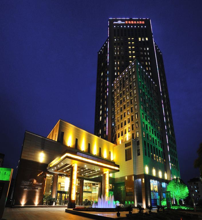 Howard Johnson Plaza Waigaoqiao Xangai Exterior foto