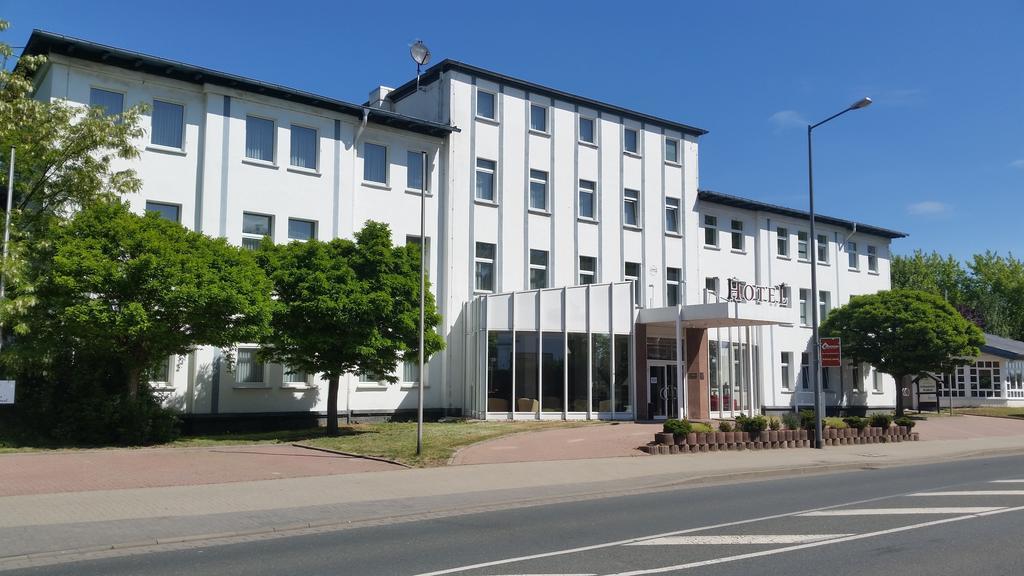 Hotel Bitterfelder Hof - Mongoo Gmbh Exterior foto