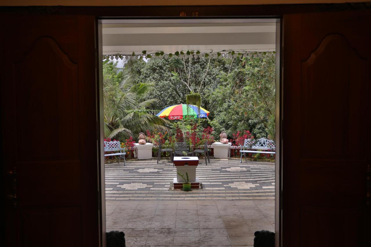 Chithirapuram Palace Munnar Exterior foto