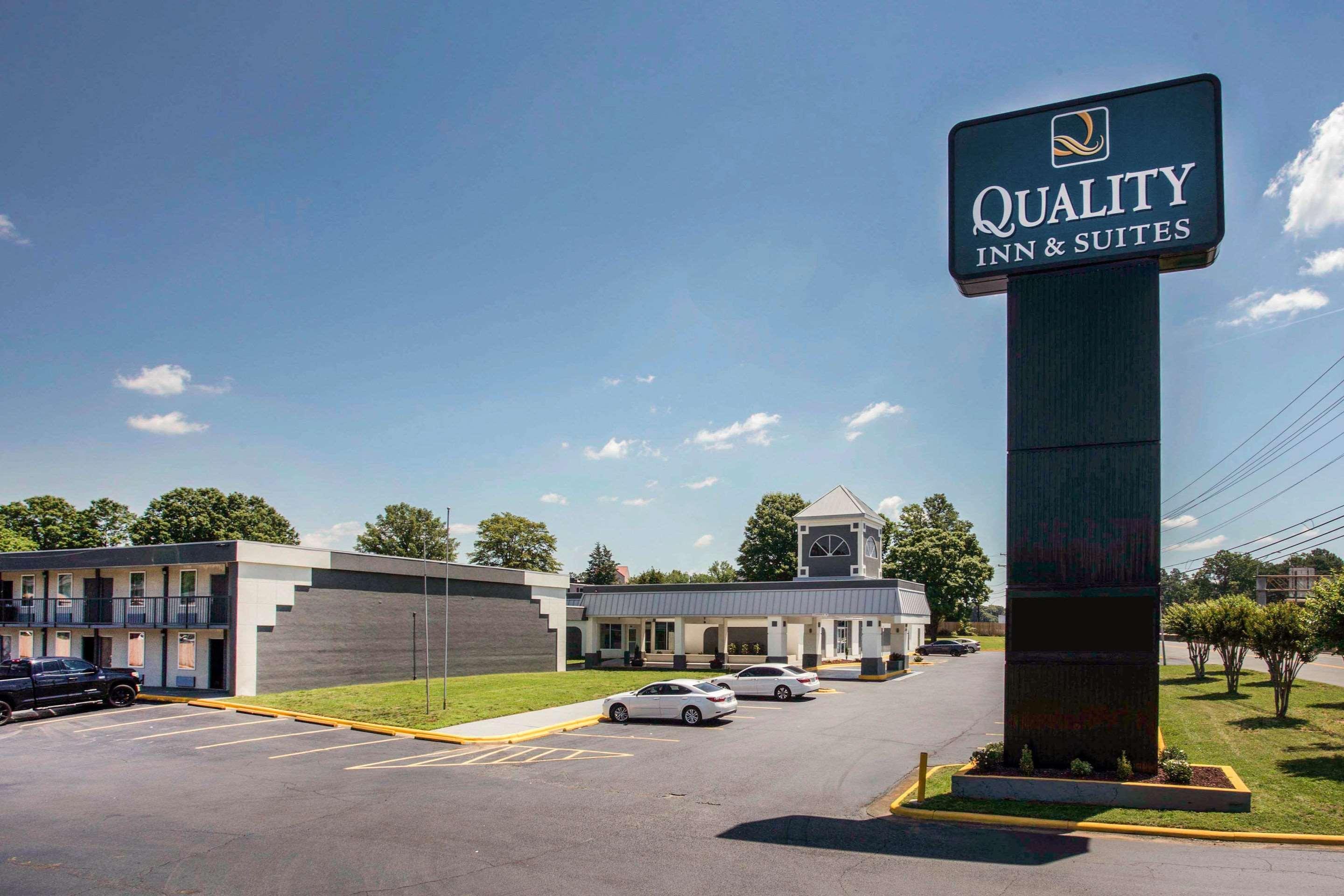 Quality Inn & Suites University Area Charlotte Exterior foto