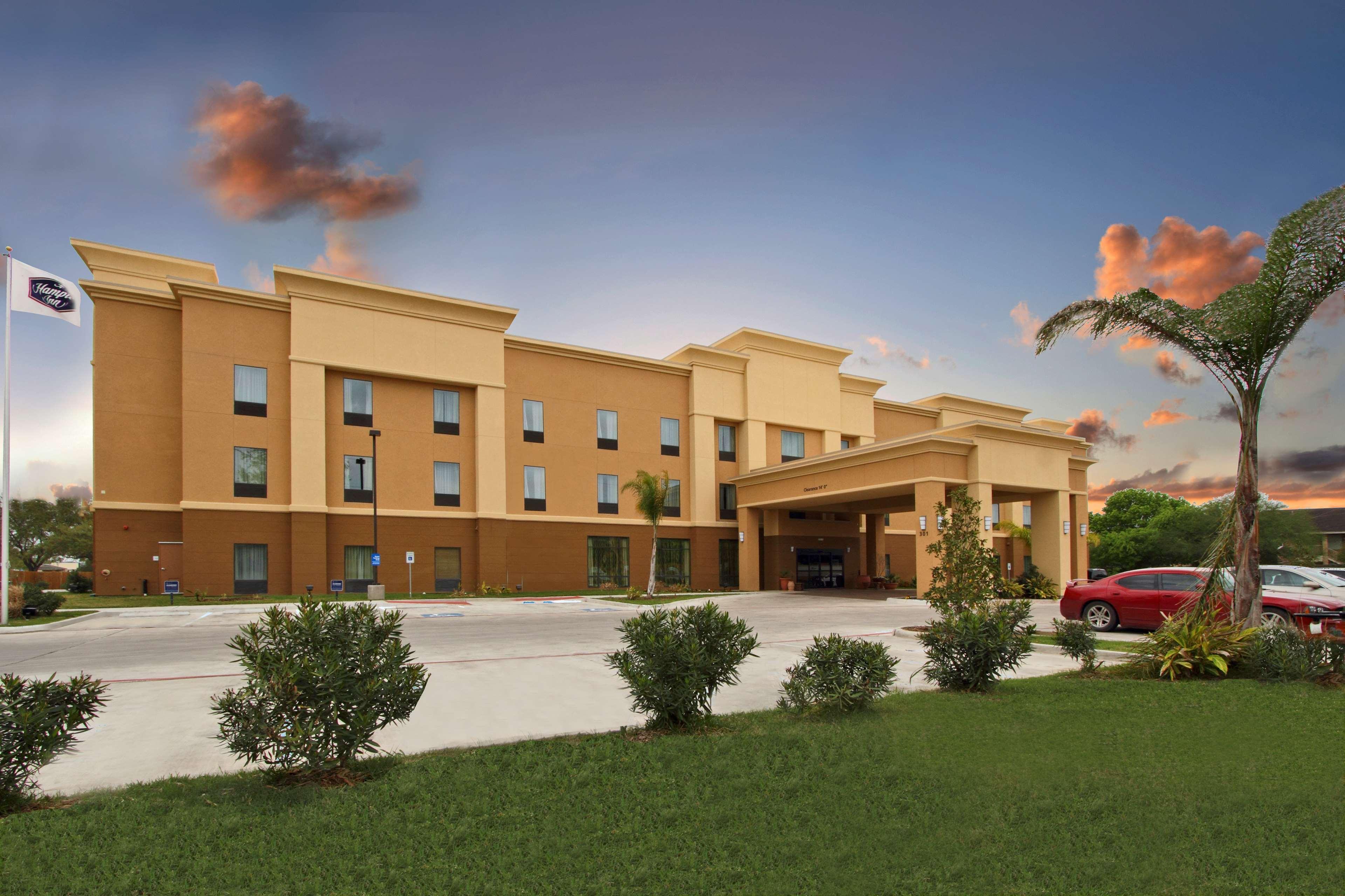 Hampton Inn Beeville Exterior foto