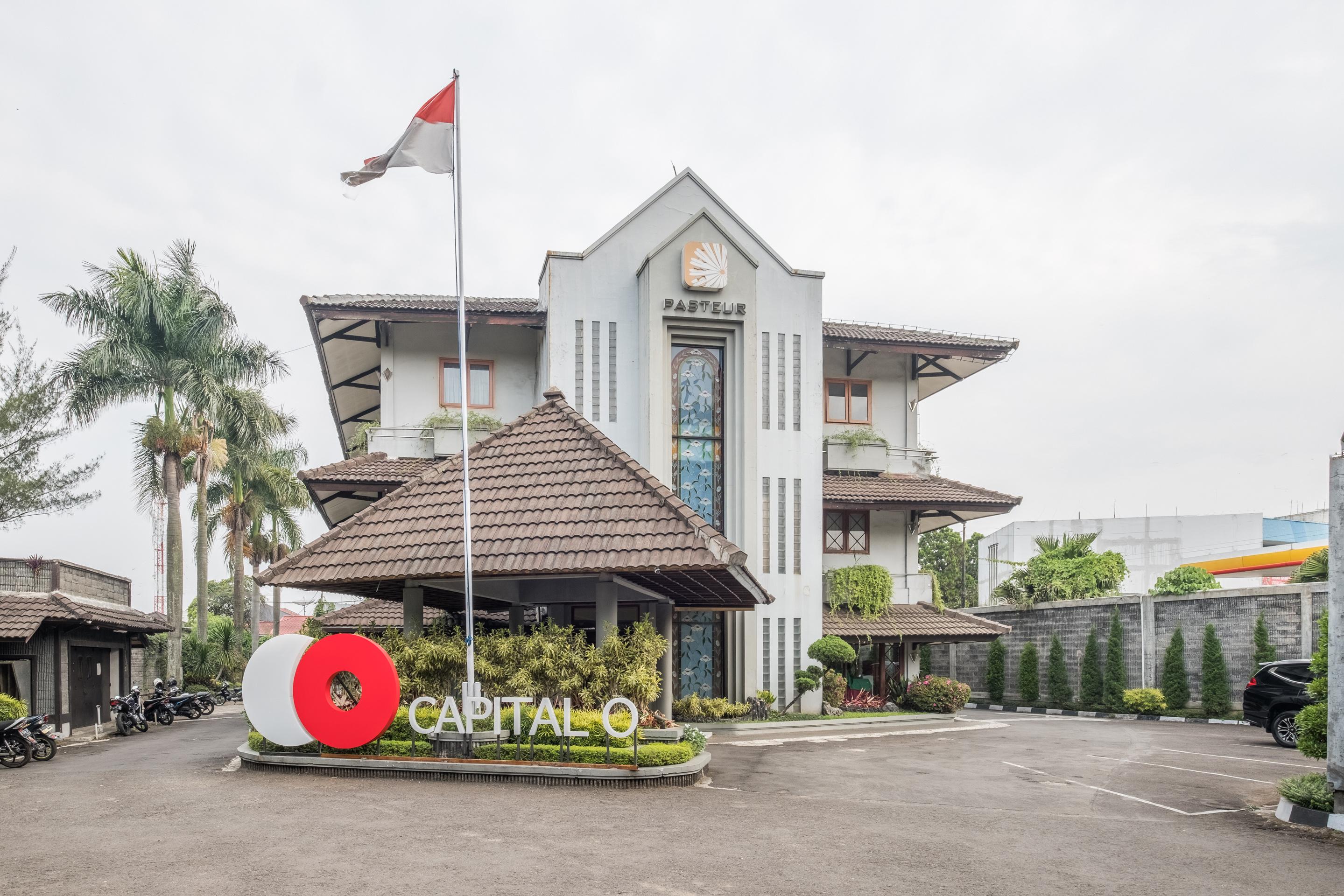 Capital O 874 Hotel Nyland Pasteur Bandung Exterior foto