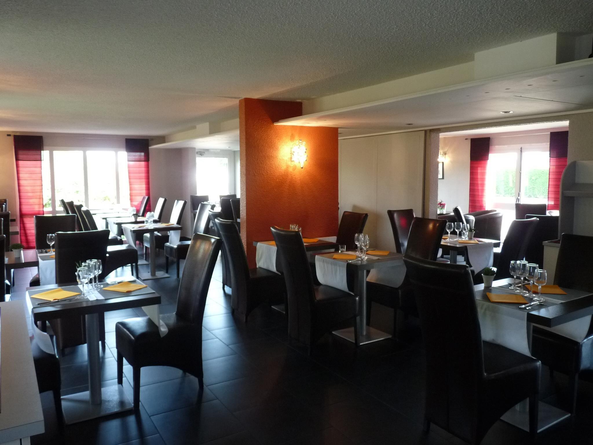 Hôtel Les Camélias Dieppe ex Kyriad Saint-Aubin-sur-Scie Restaurante foto