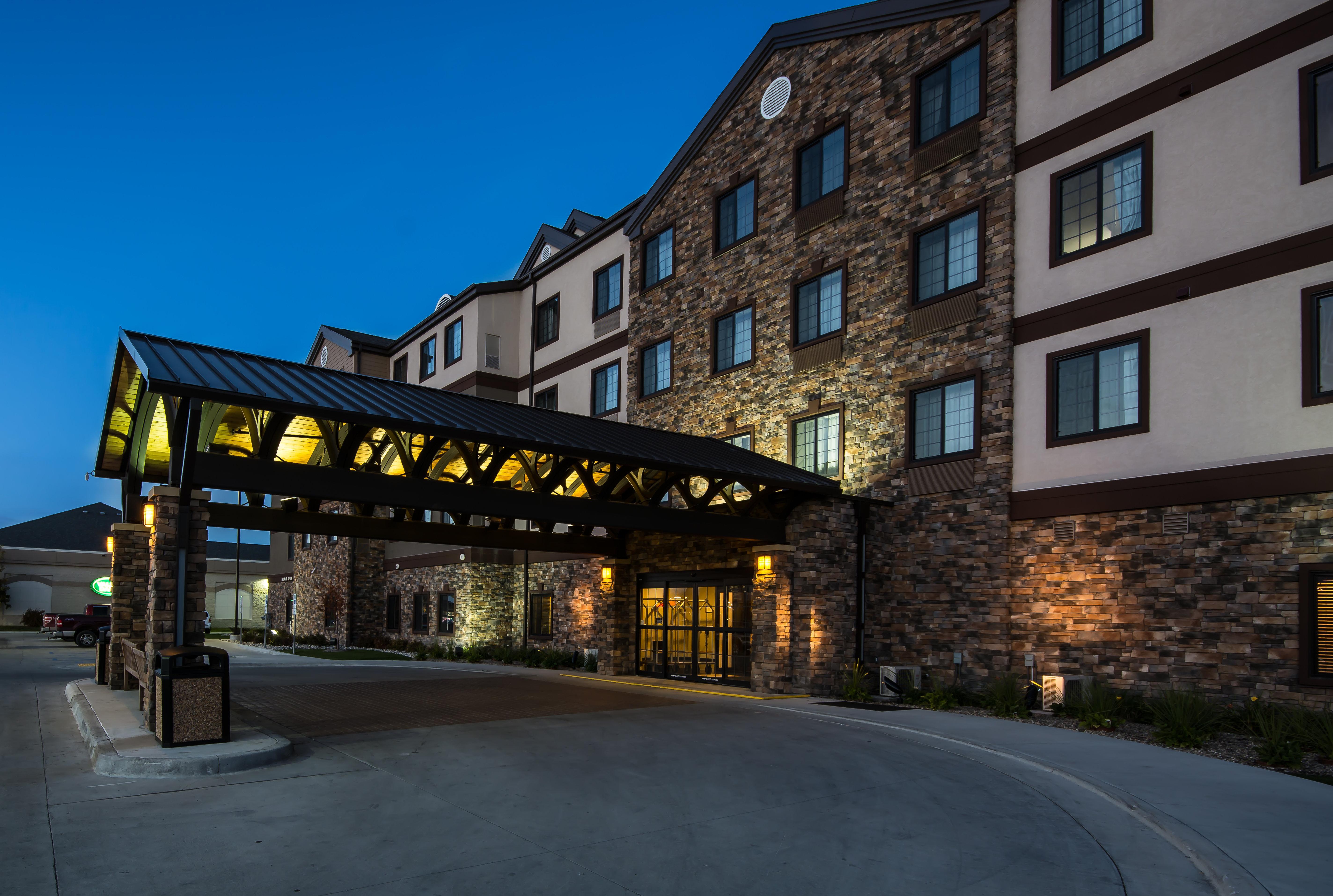Staybridge Suites Grand Forks, An Ihg Hotel Exterior foto