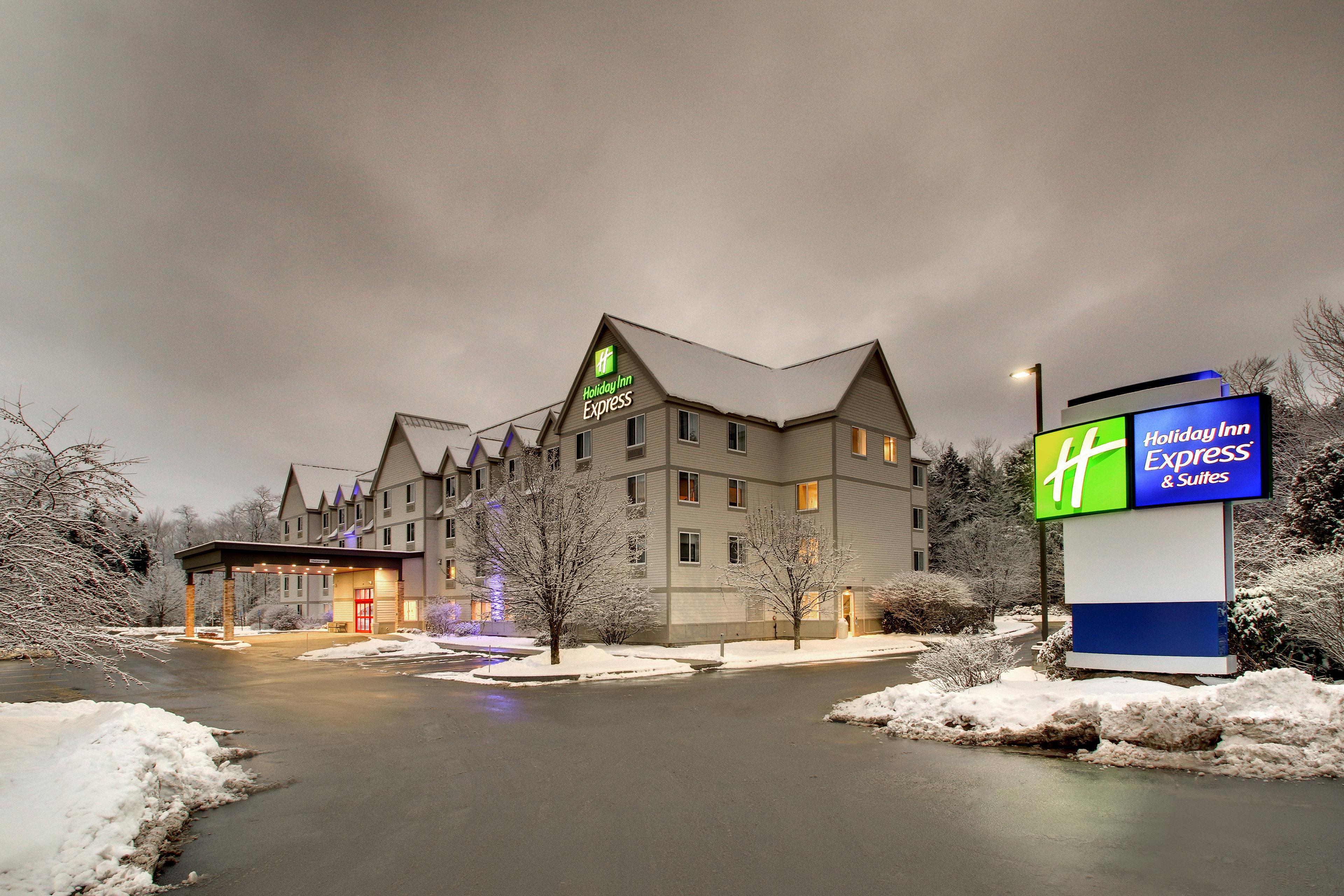 Holiday Inn Express & Suites - Lincoln East - White Mountains, An Ihg Hotel Exterior foto
