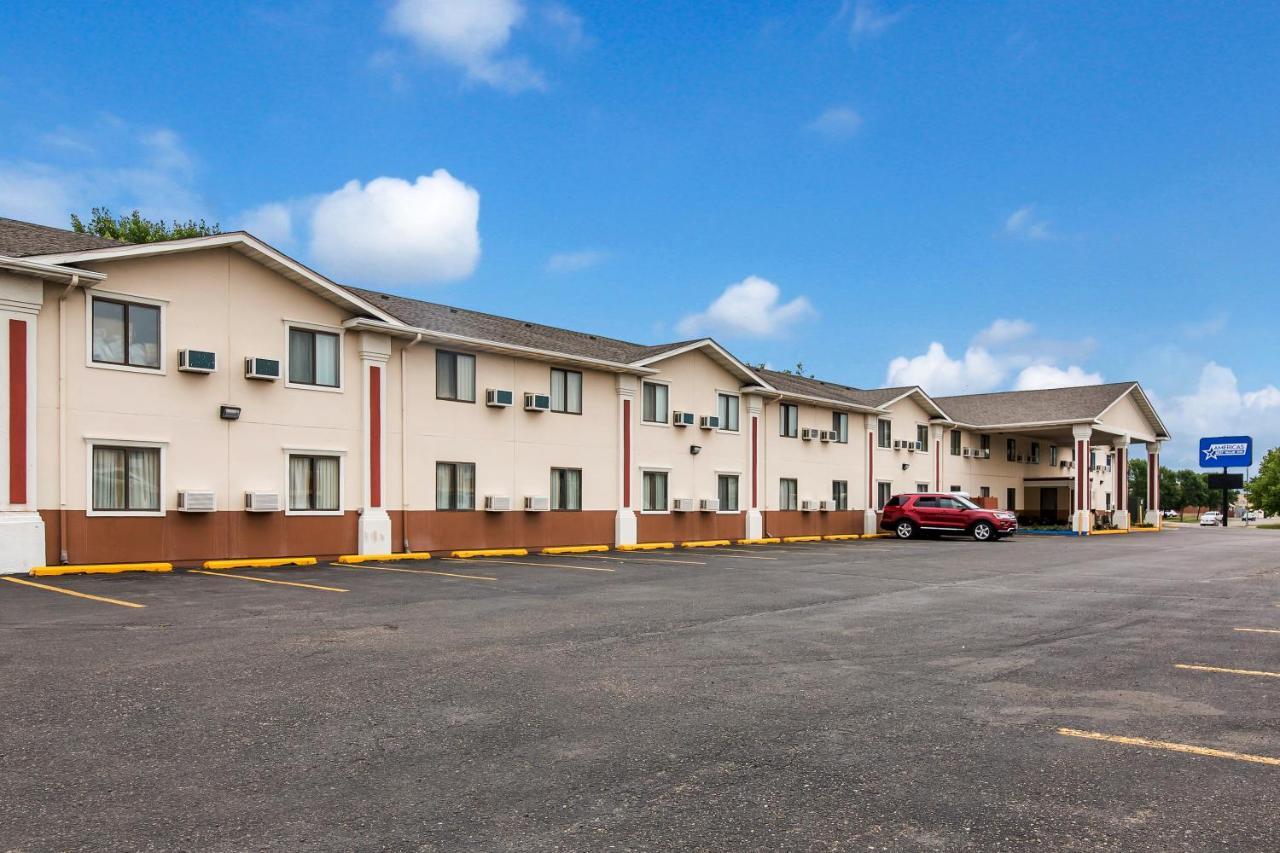 Americas Best Value Inn Fargo Exterior foto