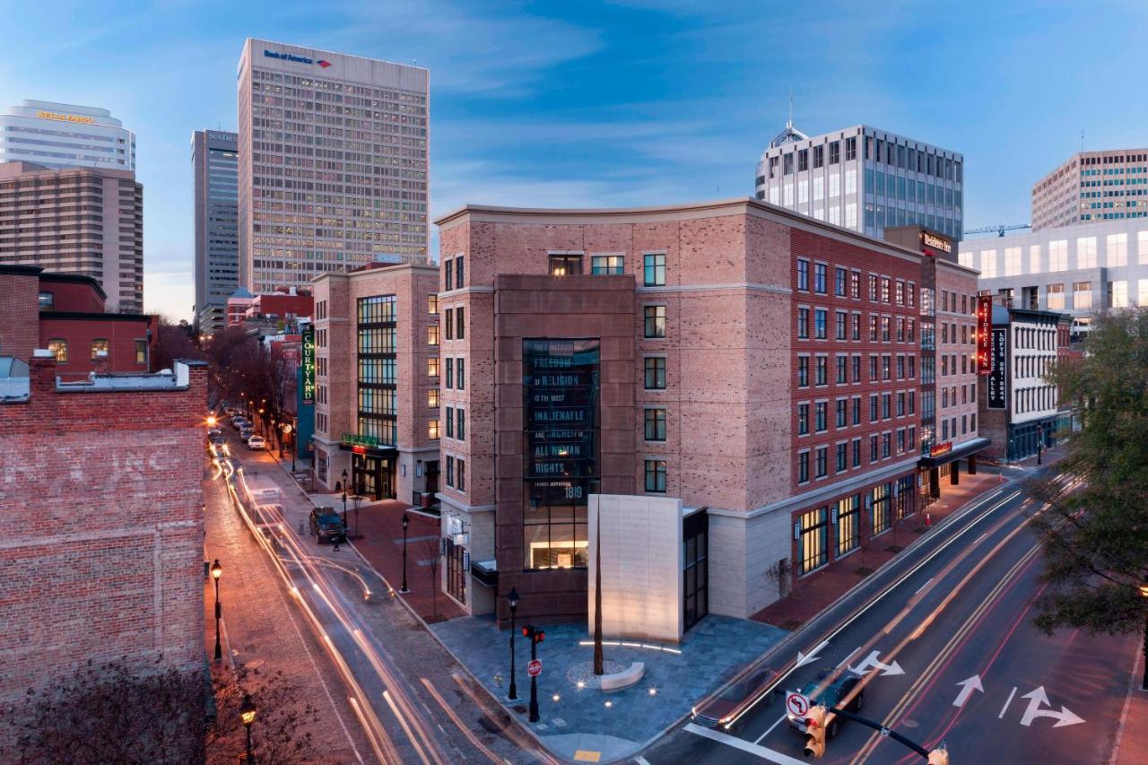 Courtyard By Marriott Richmond Downtown Hotel Exterior foto