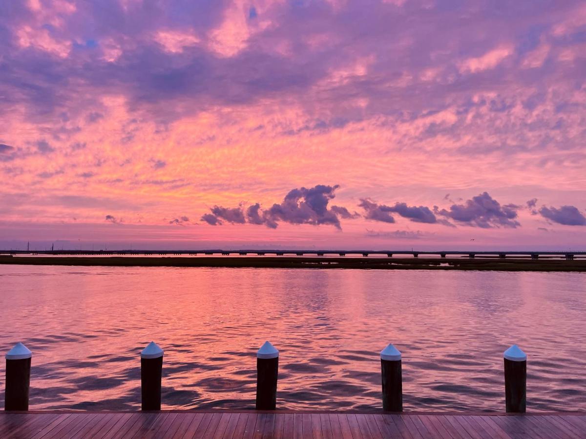 Comfort Suites Chincoteague Island Bayfront Resort Exterior foto