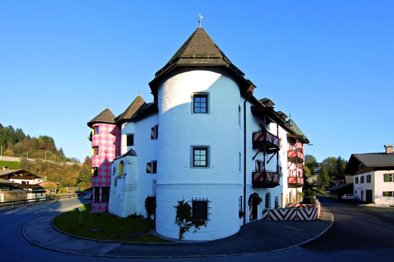 Family Hotel Schloss Rosenegg Fieberbrunn Exterior foto
