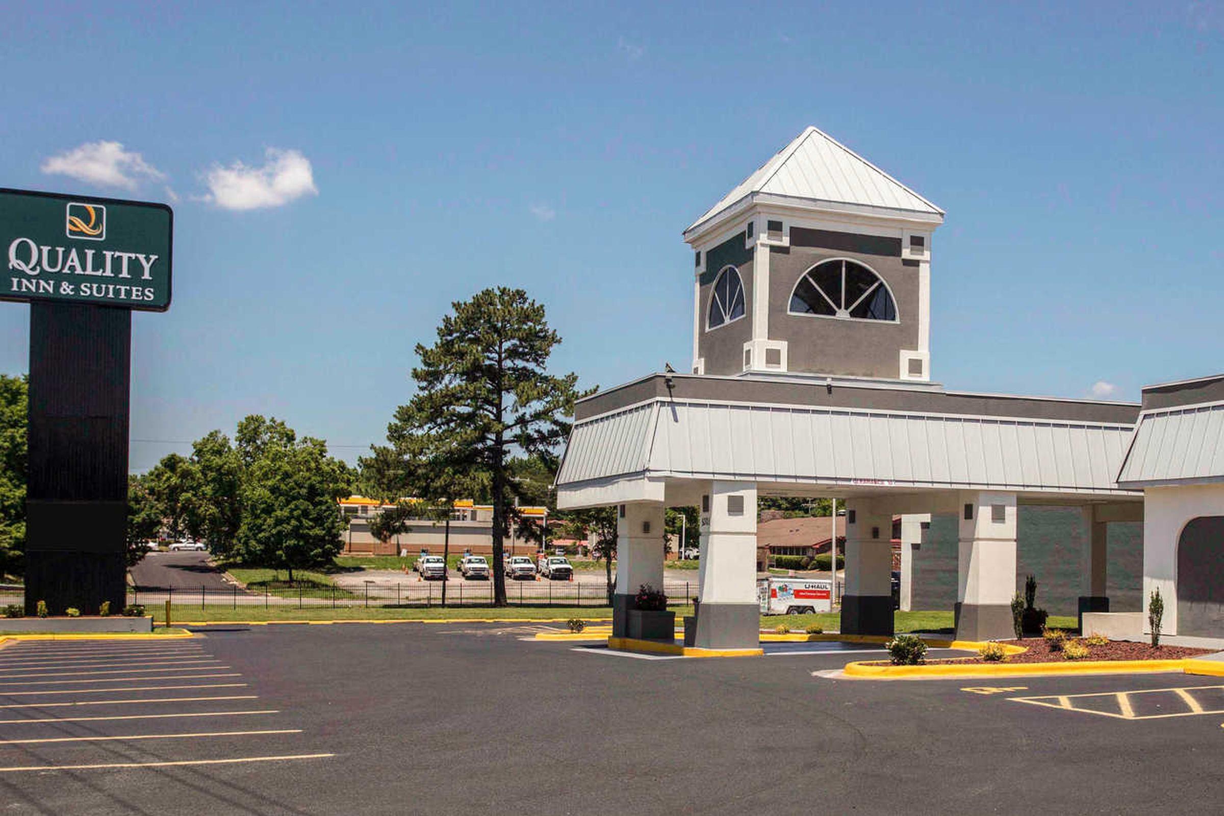 Quality Inn & Suites University Area Charlotte Exterior foto