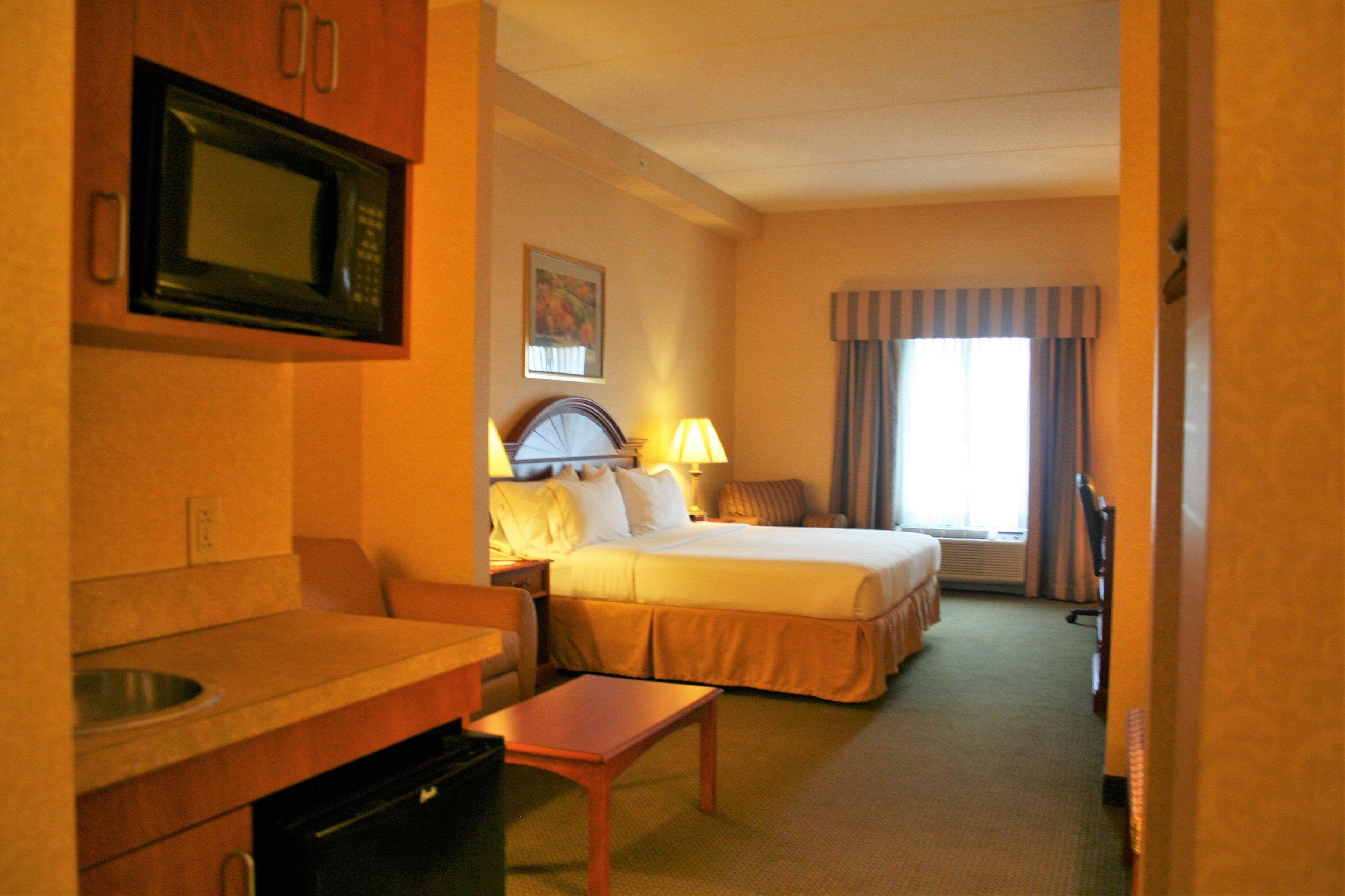 Holiday Inn Express Hotel & Suites Drums-Hazelton, An Ihg Hotel Exterior foto