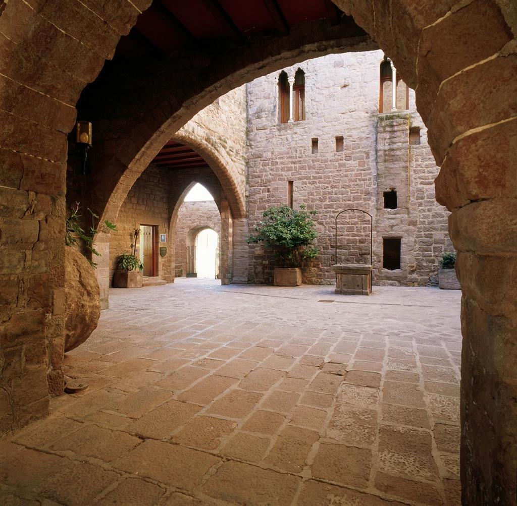 Parador De Cardona Exterior foto