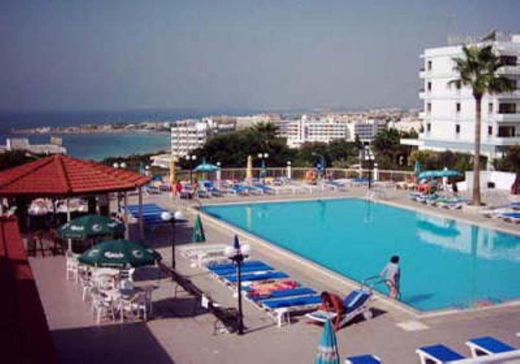 Tofinis Hotel Agia Napa Exterior foto