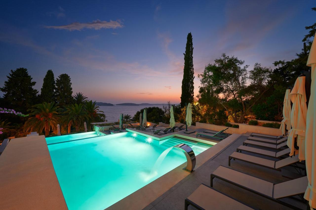 Hotel Moeesy, Blue & Green Oasis Hvar Town Exterior foto