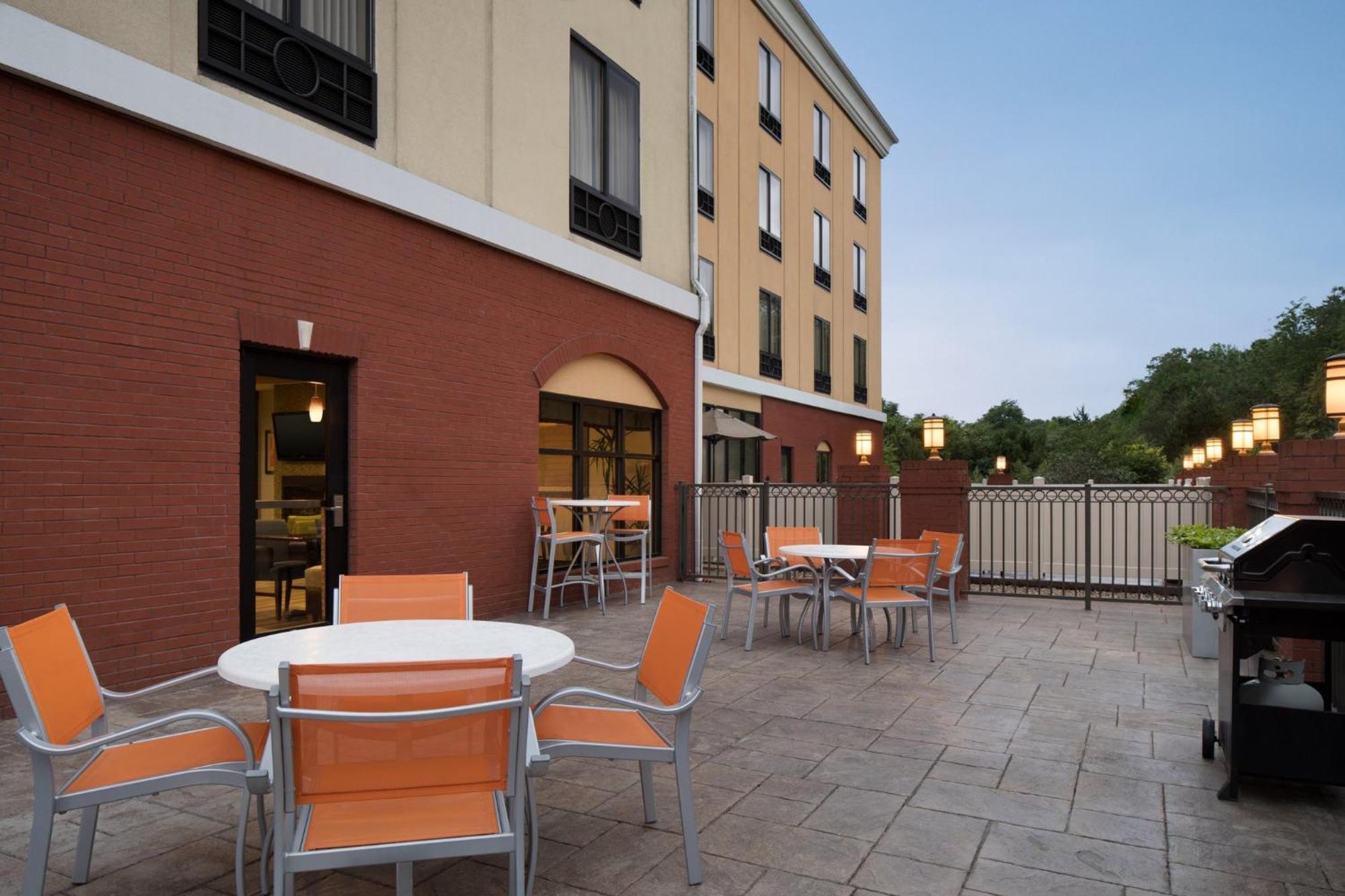 Holiday Inn Express & Suites Knoxville-Clinton, An Ihg Hotel Exterior foto
