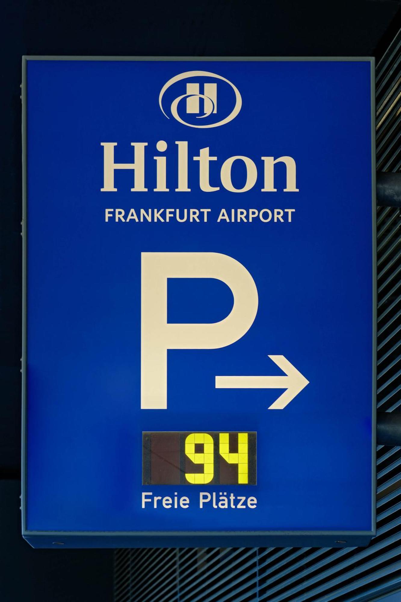 Hilton Frankfurt Airport Hotel Frankfurt am Main Exterior foto