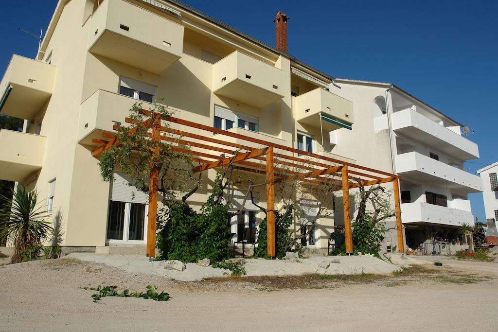 Apartments Adria Turanj Exterior foto