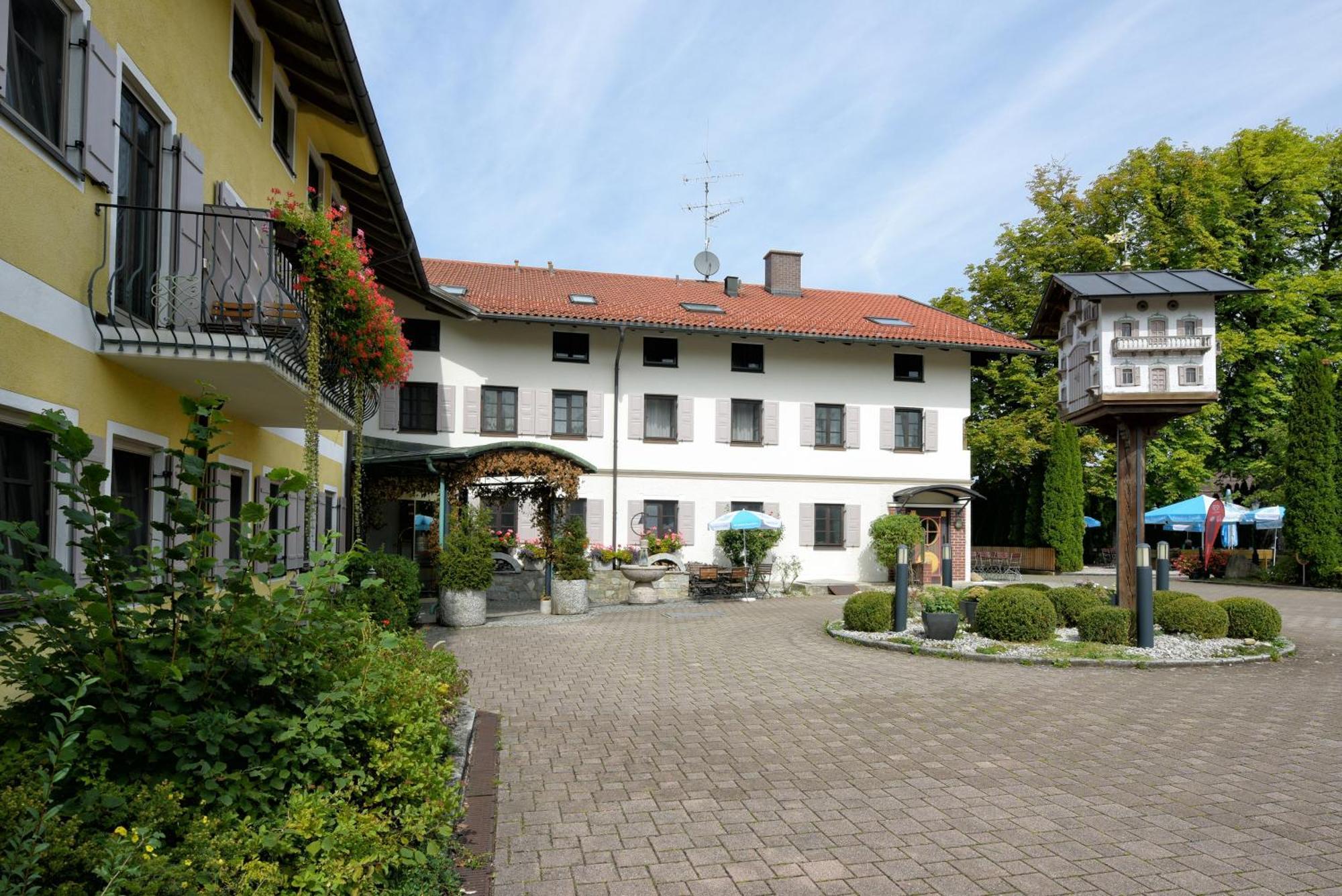 Hotel Neuwirt Sauerlach Exterior foto